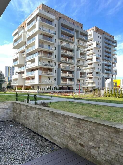 Apartstars - Powstancow #32 With Terrace Rzeszów Exterior foto